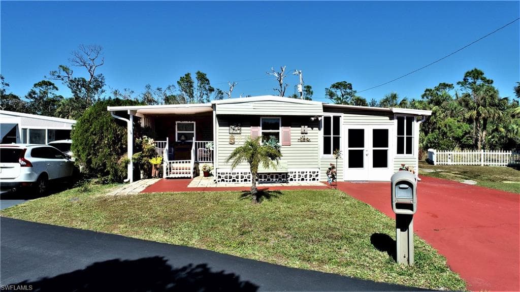 369 Santa Fe TRL NORTH FORT MYERS, FL 33917