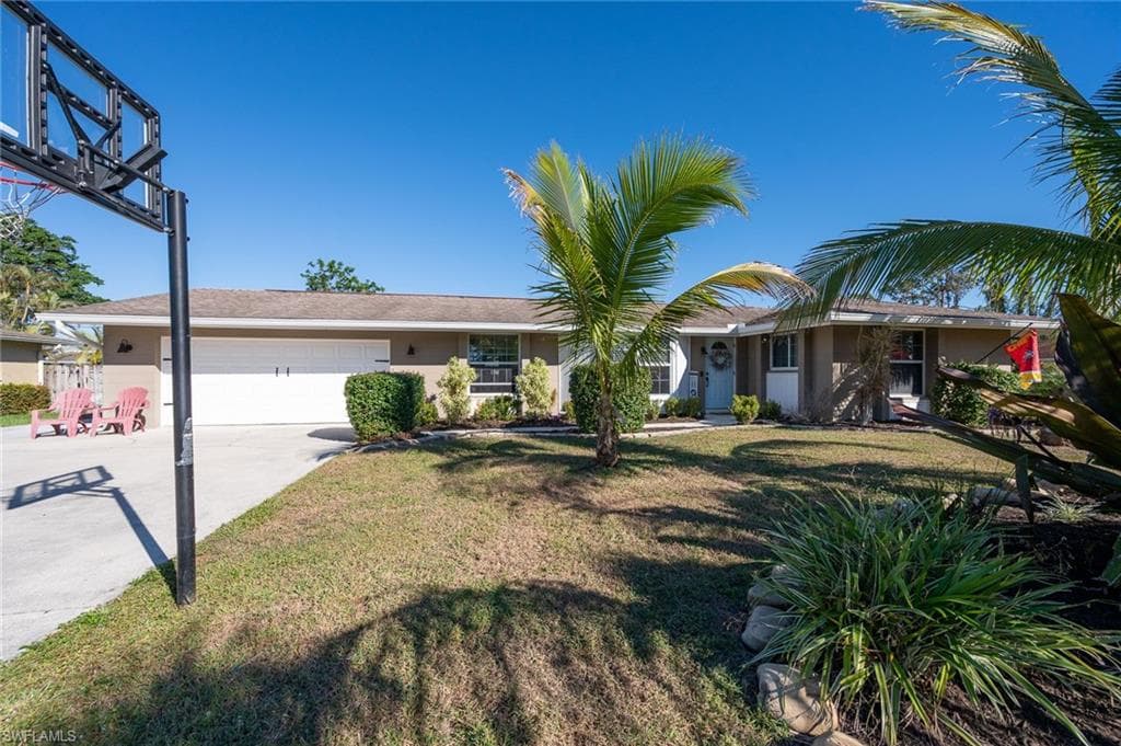 2455 Flora AVE FORT MYERS, FL 33907