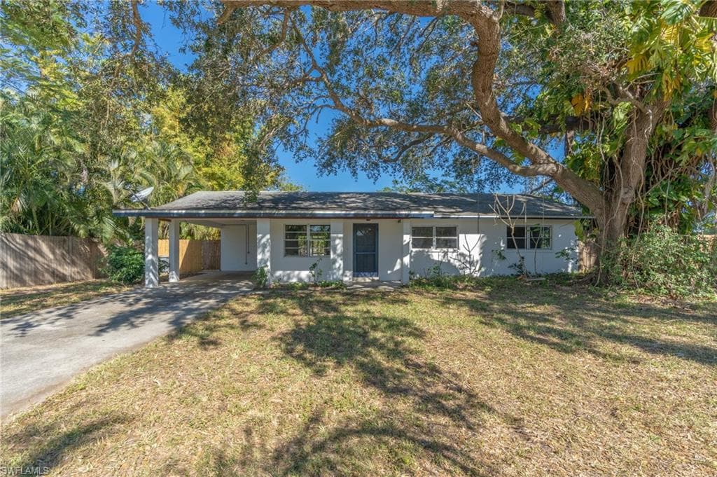 27841 Carl CIR BONITA SPRINGS, FL 34135