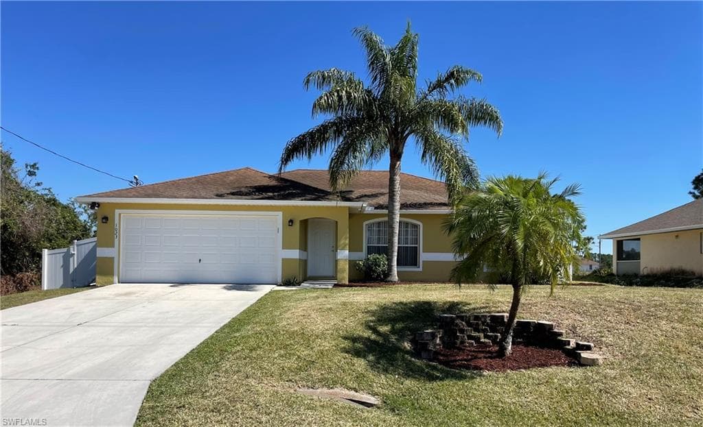 1023 Mark AVE S LEHIGH ACRES, FL 33974