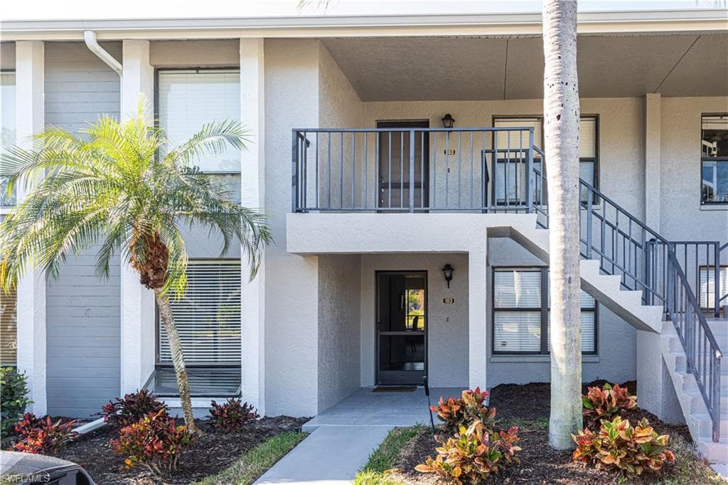 1204 Commonwealth CIR I-103 NAPLES, FL 34116