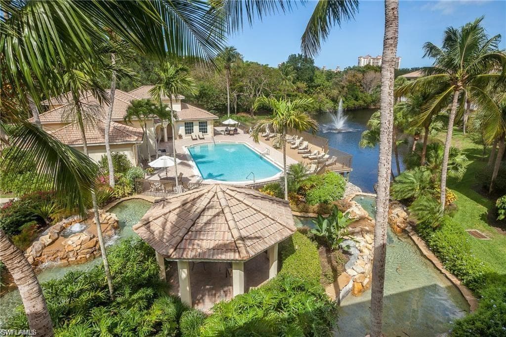 735 Bentwater CIR 4-203 NAPLES, FL 34108