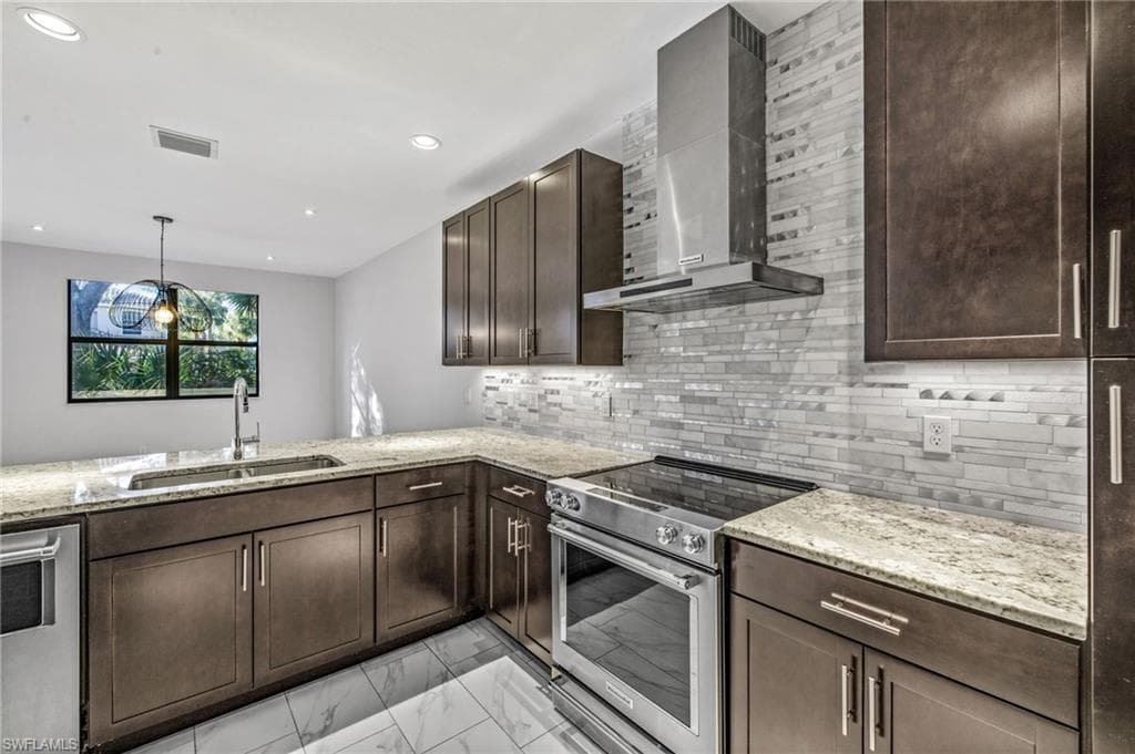 7841 Bristol CIR NAPLES, FL 34120