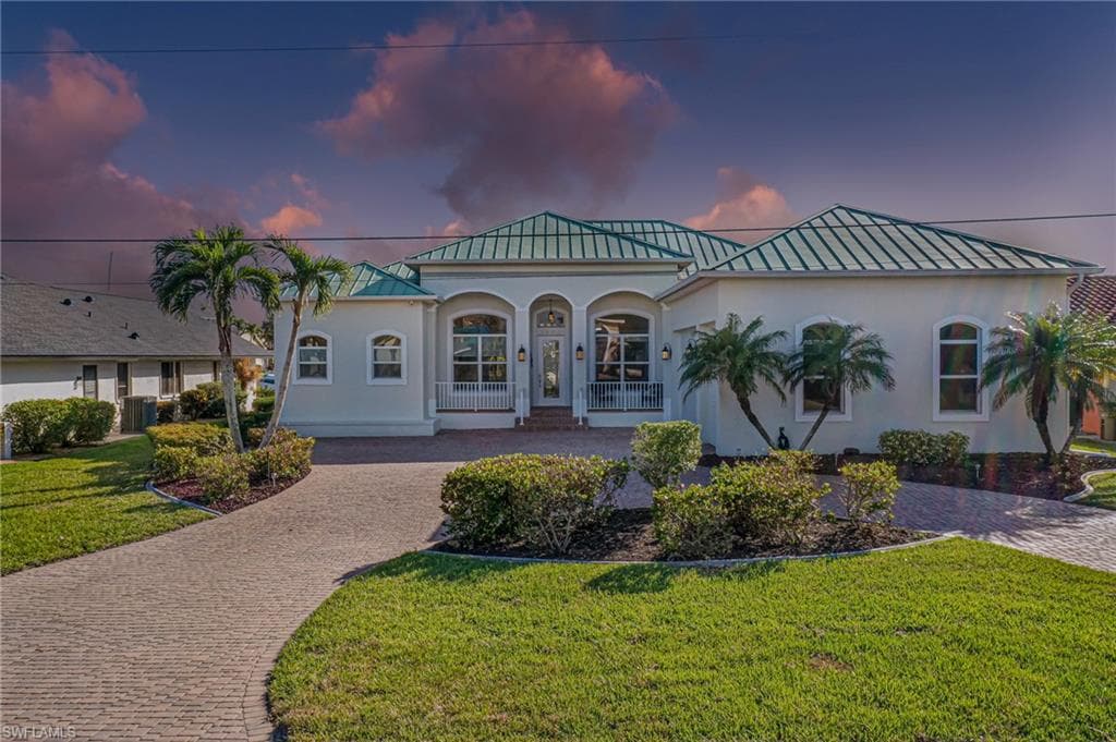 1502 SW 52nd LN CAPE CORAL, FL 33914