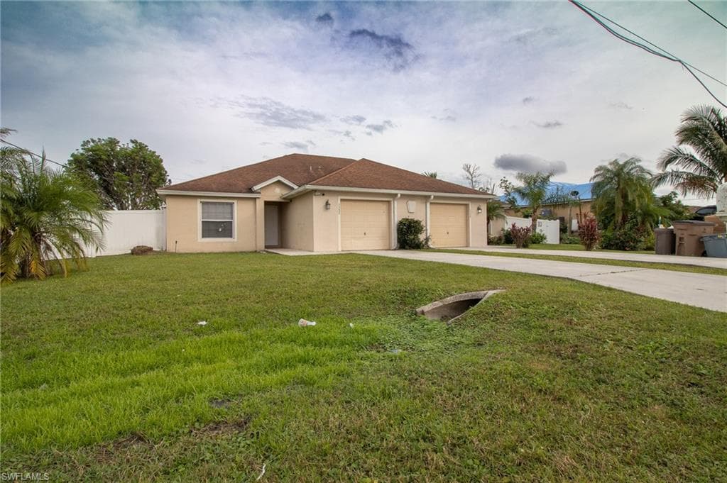 1537-1539 Gilbert AVE S LEHIGH ACRES, FL 33973