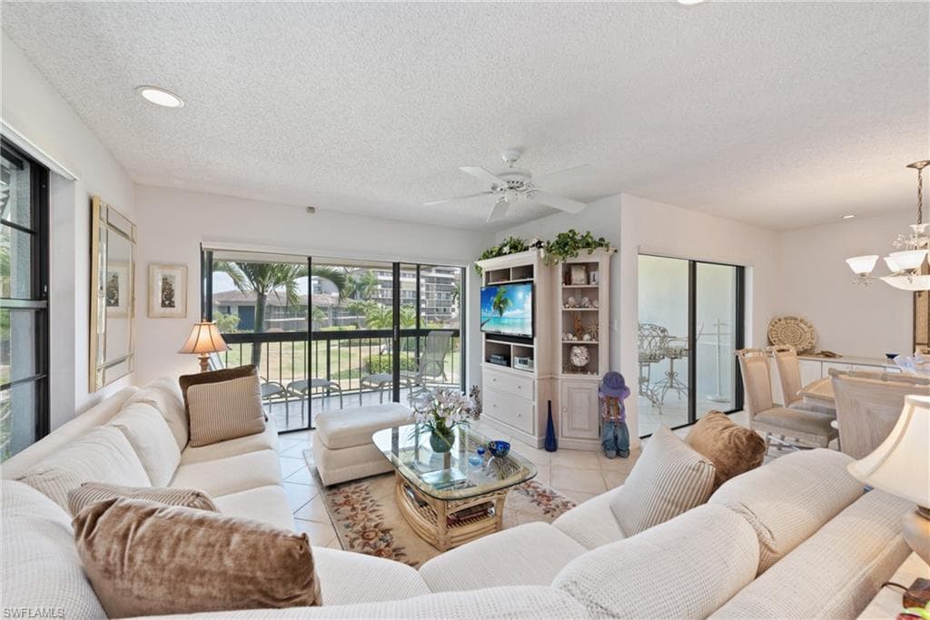 639 Seaview CT L-3 MARCO ISLAND, FL 34145