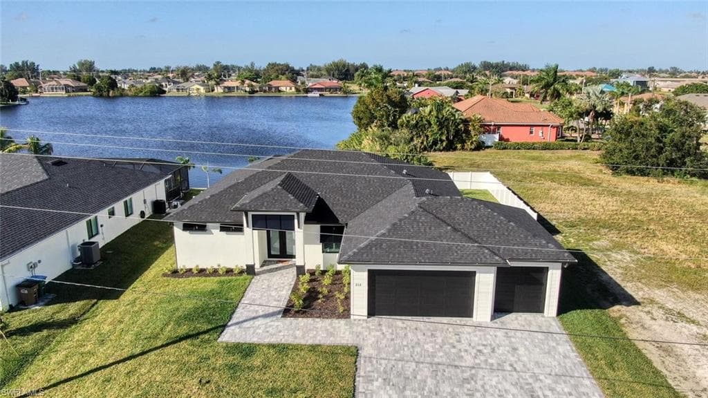 212 SW 29th AVE CAPE CORAL, FL 33991