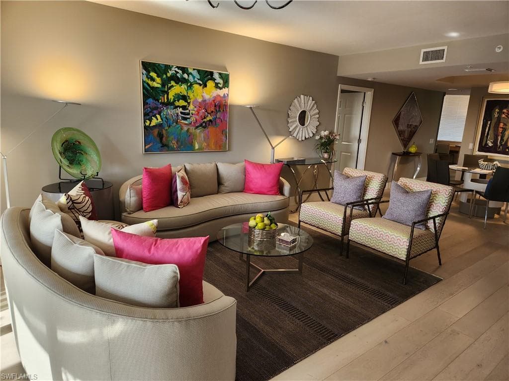 7225 Pelican Bay BLVD 202 NAPLES, FL 34108