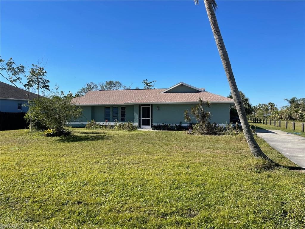 2001 Bahama AVE FORT MYERS, FL 33905