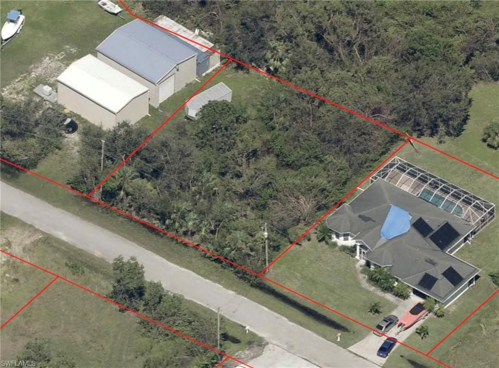 669 Mirror Lakes CT LEHIGH ACRES, FL 33974