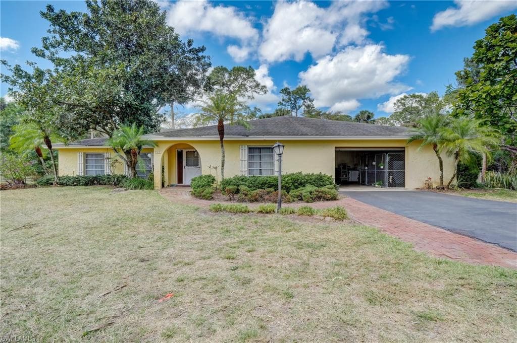 525 15th ST SW NAPLES, FL 34117