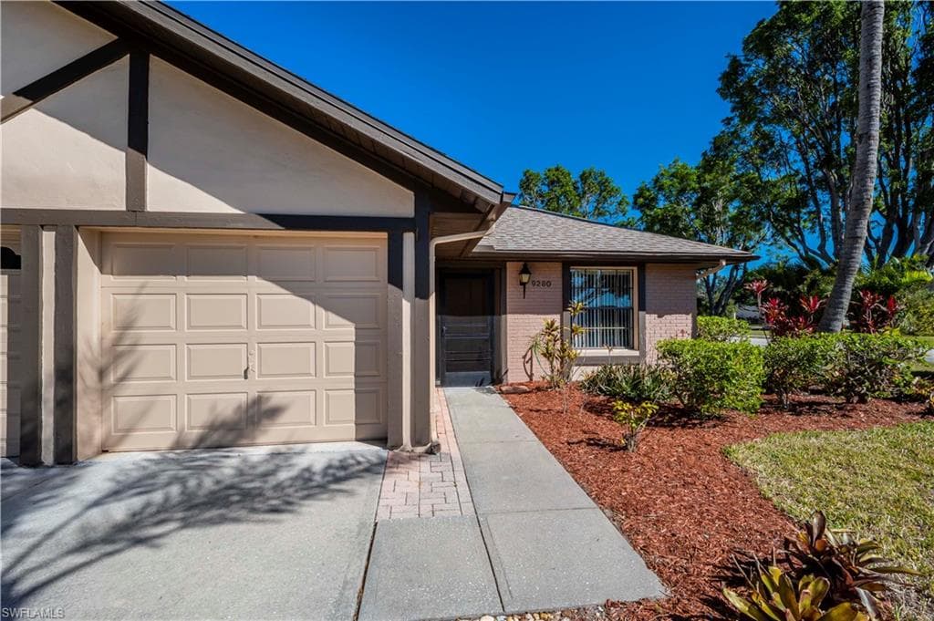 9280 Lennex LN FORT MYERS, FL 33919