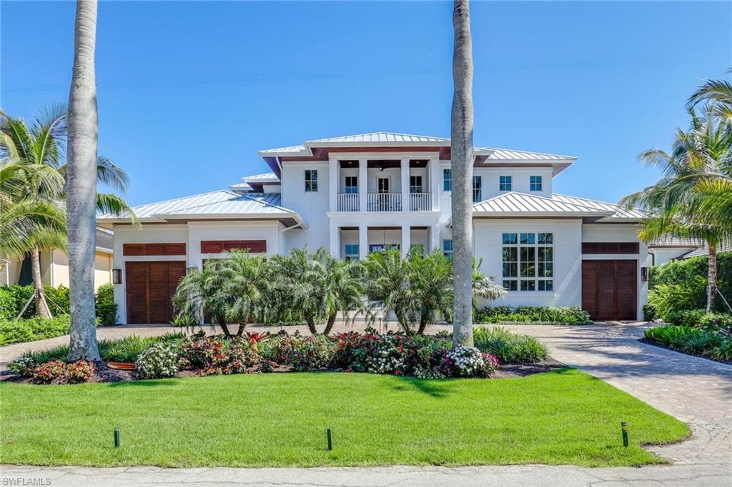 450 14th AVE S NAPLES, FL 34102