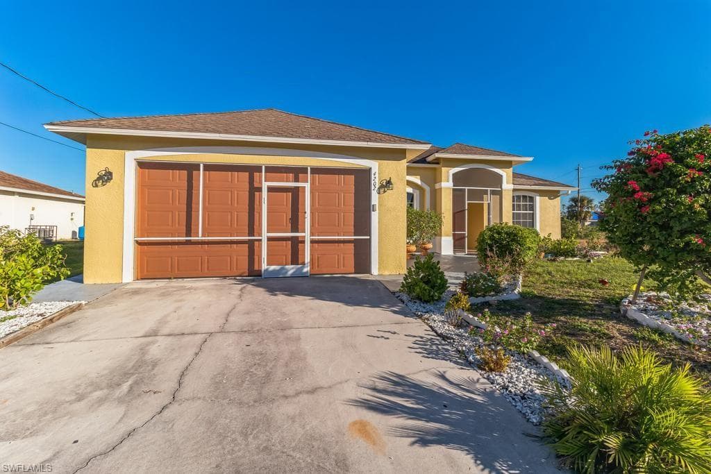 4202 16th ST SW LEHIGH ACRES, FL 33976