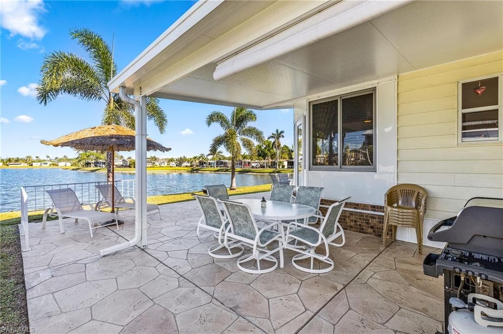 118 Mediterranean WAY 118 NAPLES, FL 34104