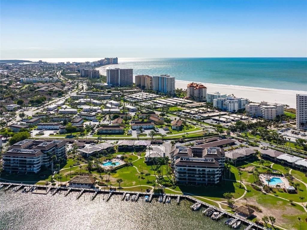687 Seaview CT D2 MARCO ISLAND, FL 34145