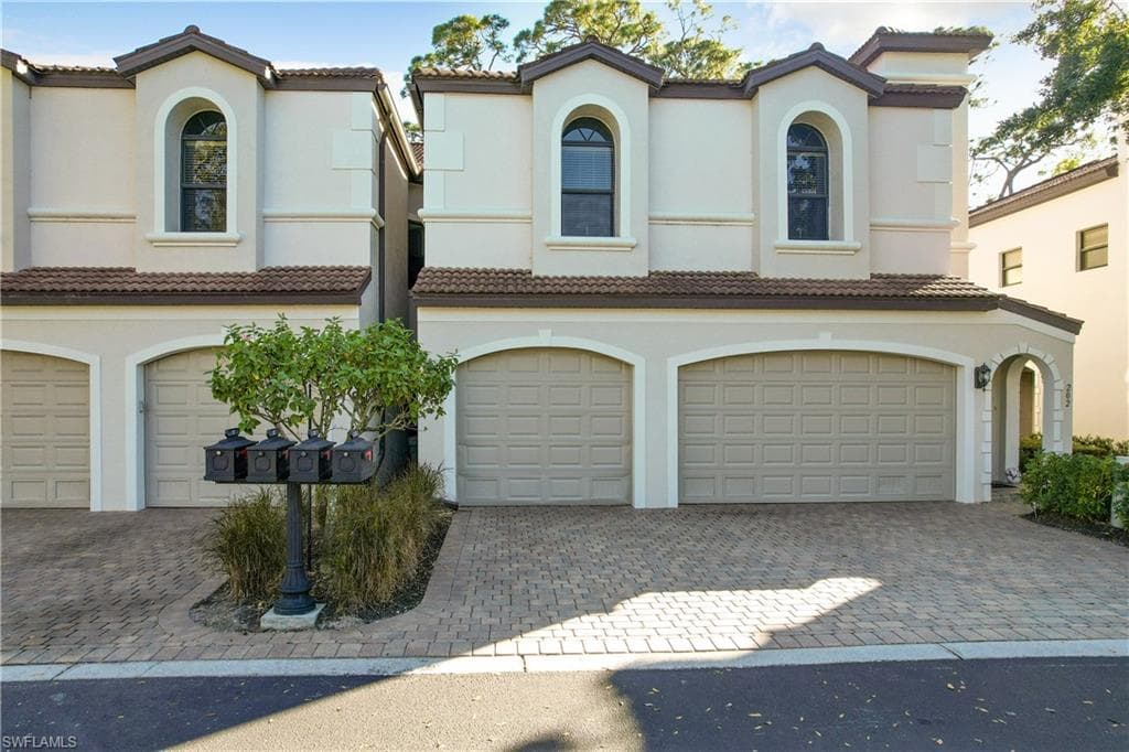 27036 Adriana CIR 102 BONITA SPRINGS, FL 34135