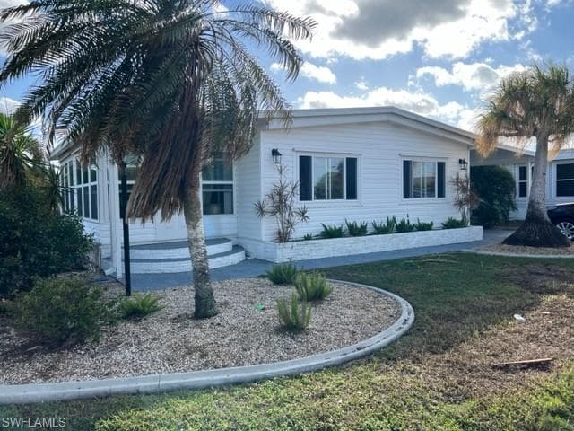5672 Captain John Smith LOOP 98 NORTH FORT MYERS, FL 33917