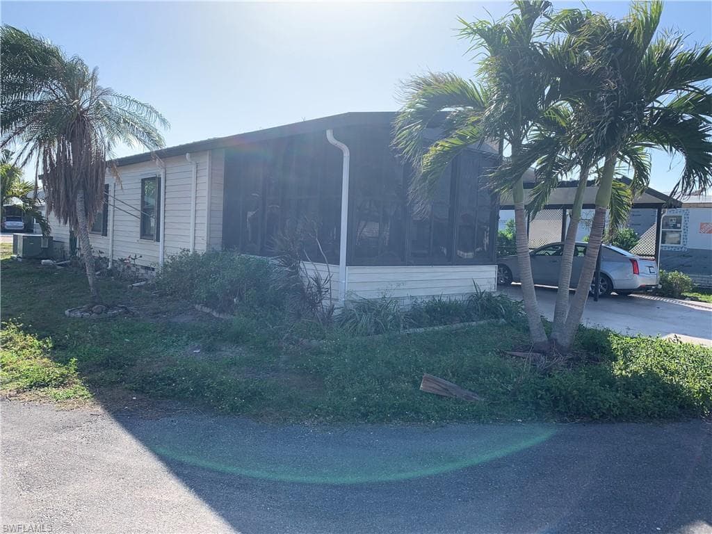4897 Mouie LN ST. JAMES CITY, FL 33956