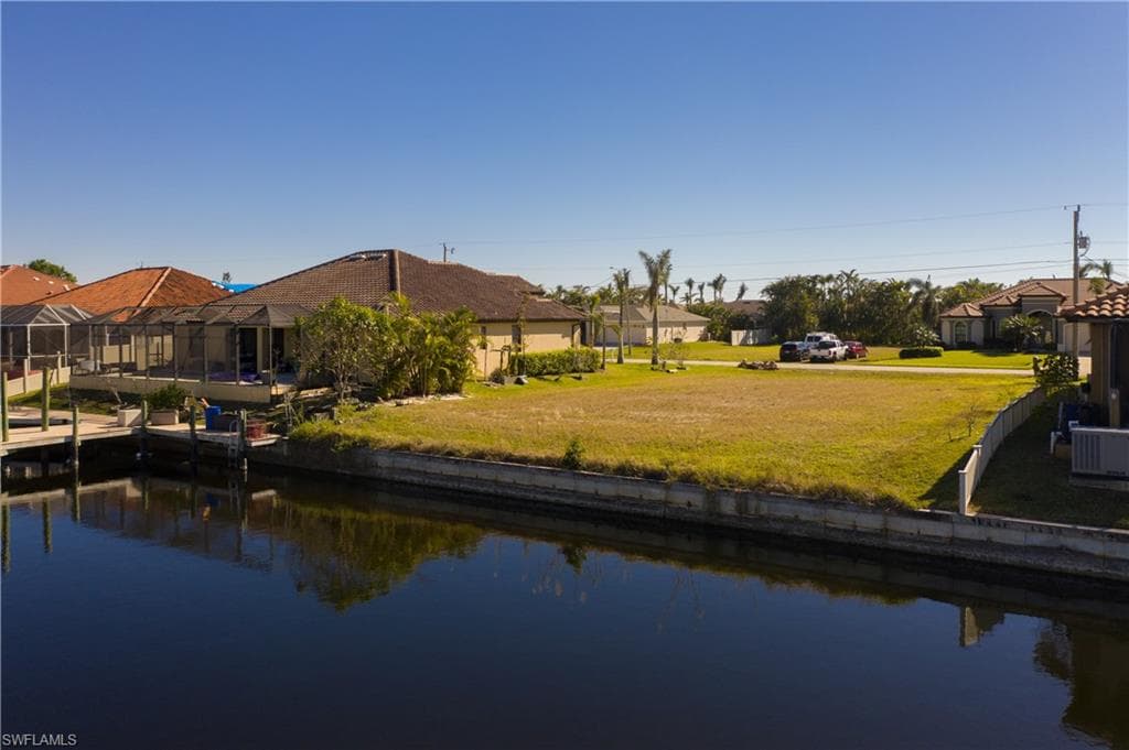 2541 SW 38th ST CAPE CORAL, FL 33914