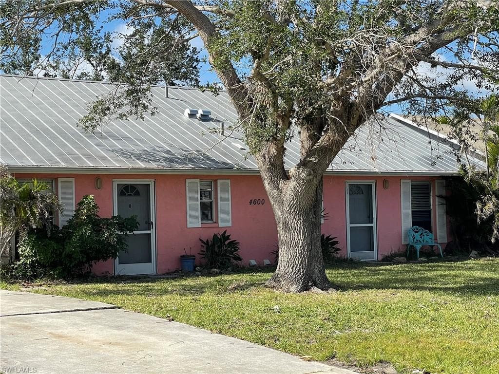 4600 SW 9th AVE CAPE CORAL, FL 33914