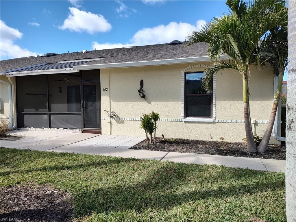 1432 SW Courtyards LN 102 CAPE CORAL, FL 33914