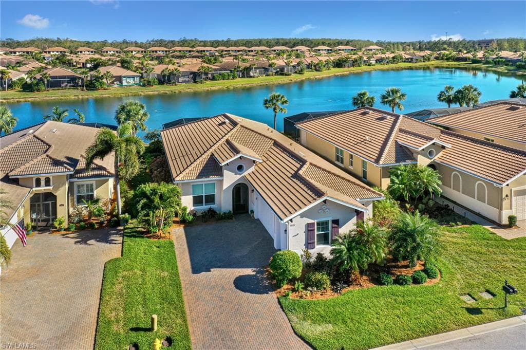 10525 Carena CIR FORT MYERS, FL 33913