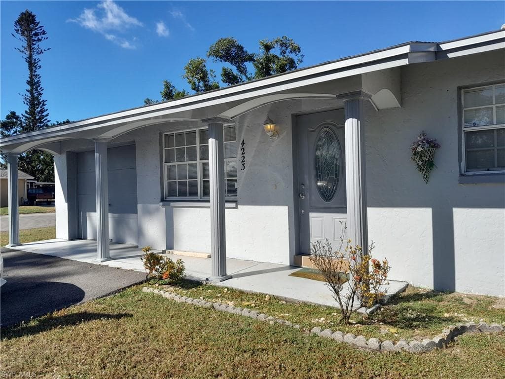 4223 Edgewood AVE FORT MYERS, FL 33916