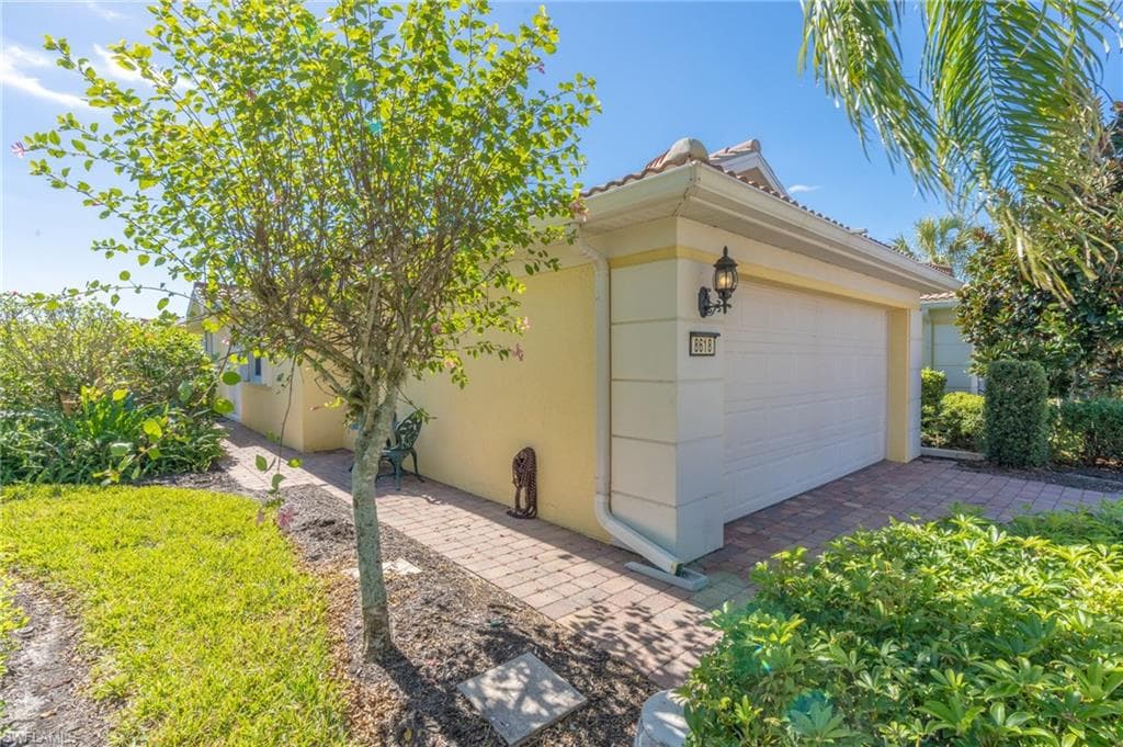 8618 Erice CT NAPLES, FL 34114