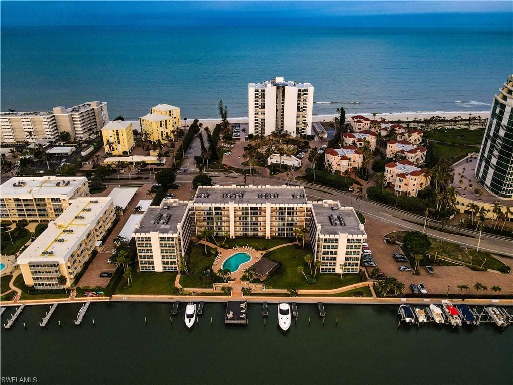 3500 Gulf Shore BLVD N 501 NAPLES, FL 34103