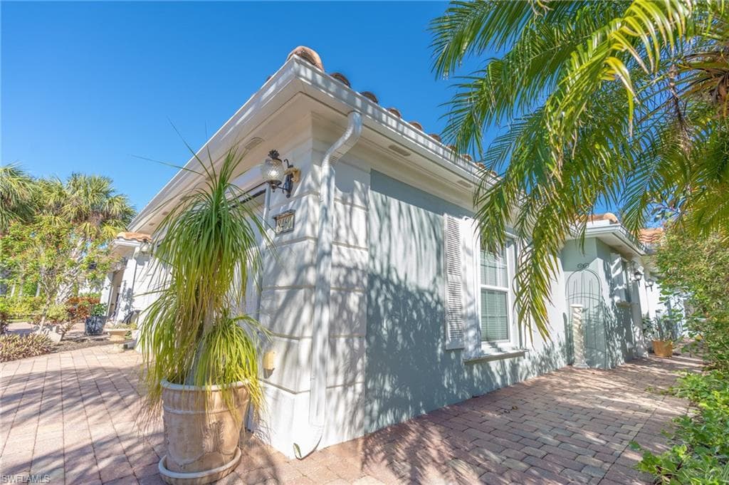8460 Borboni CT NAPLES, FL 34114