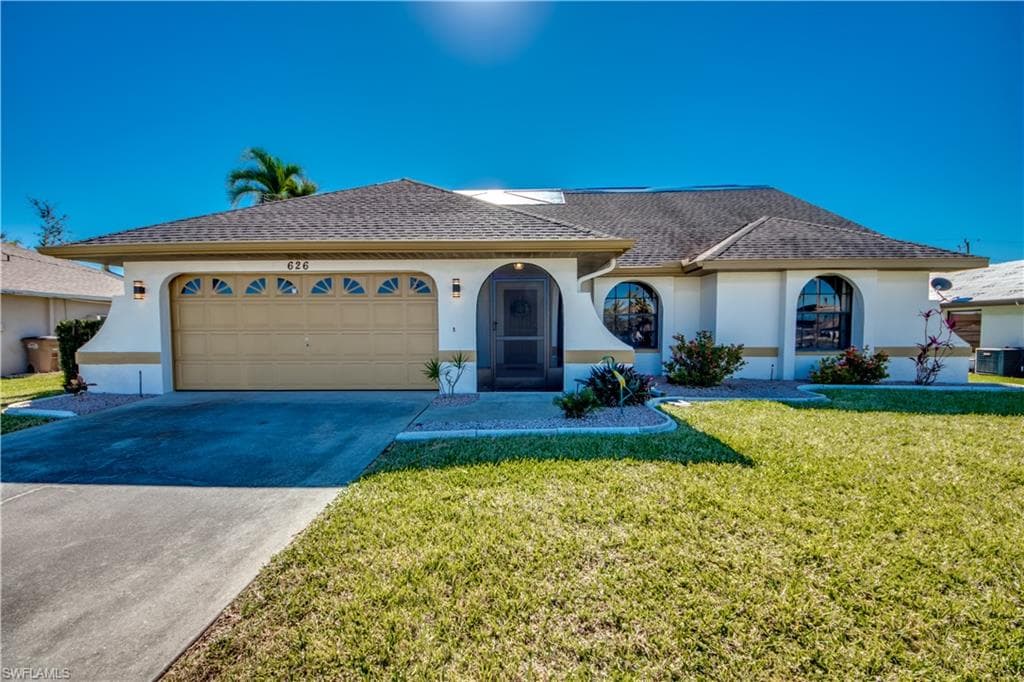 626 Gleason PKWY CAPE CORAL, FL 33914