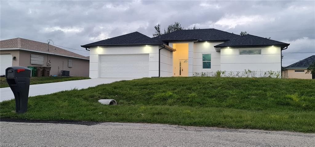 827 NE 16th TER CAPE CORAL, FL 33909