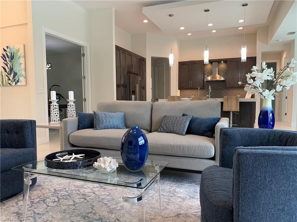 214 Legacy CT NAPLES, FL 34110