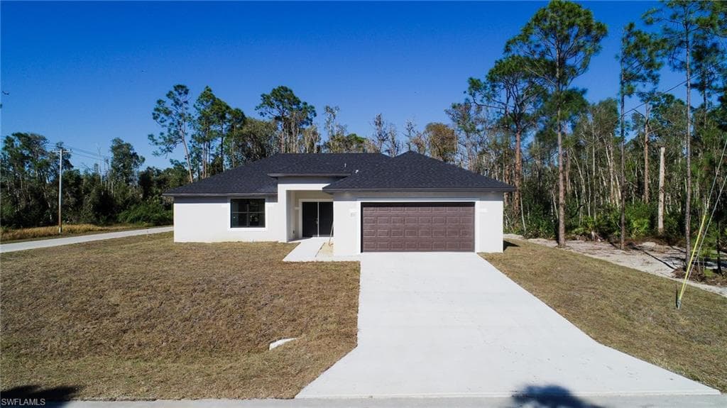 711 Bumby ST E LEHIGH ACRES, FL 33974