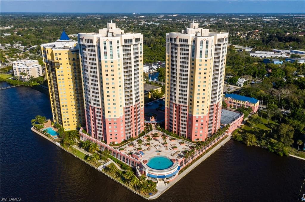 2743 1st ST 2206 FORT MYERS, FL 33916
