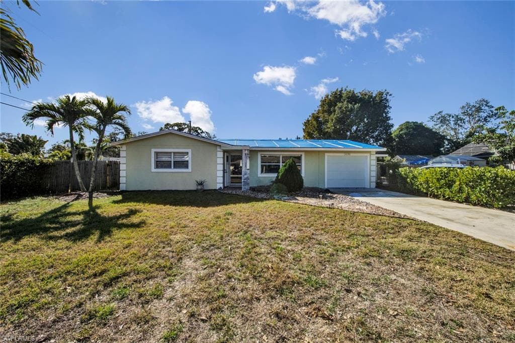10390 MAIN DR BONITA SPRINGS, FL 34135