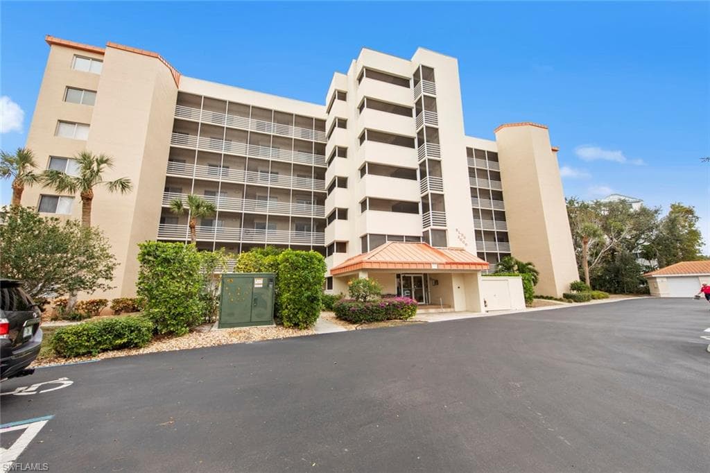 15191 CEDARWOOD LN 2401 NAPLES, FL 34110