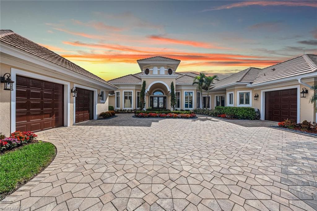 558 Portsmouth CT NAPLES, FL 34110