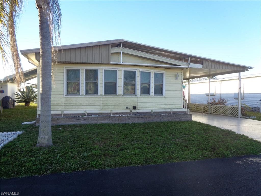 3016 Longview LN NORTH FORT MYERS, FL 33917