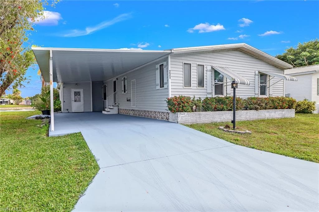 231 Eagle RD 231 NAPLES, FL 34114