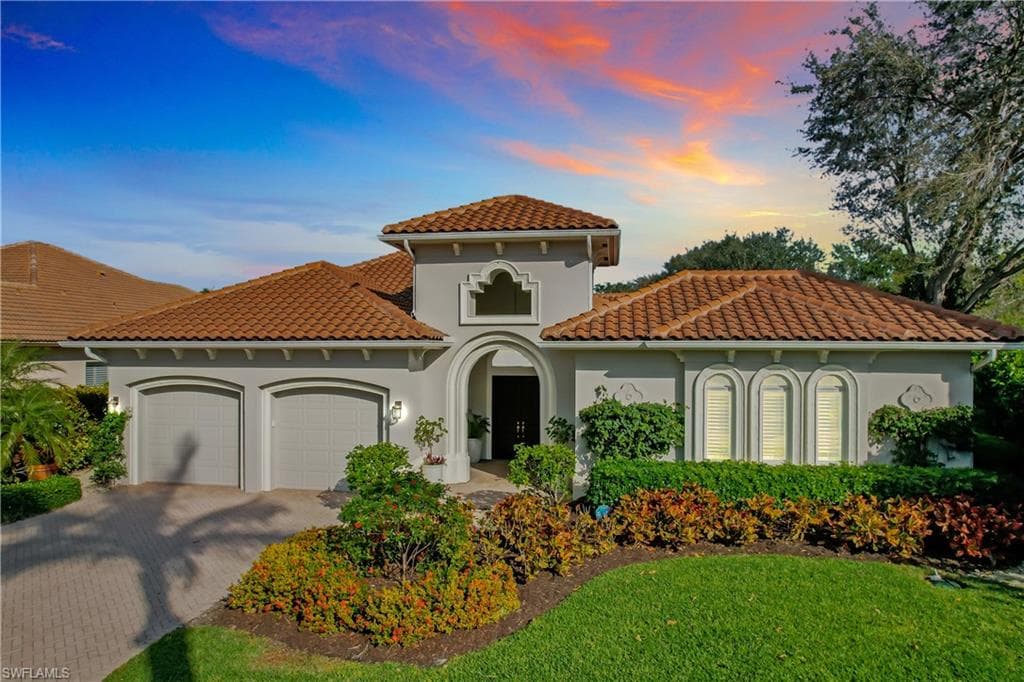 8800 Muirfield DR NAPLES, FL 34109