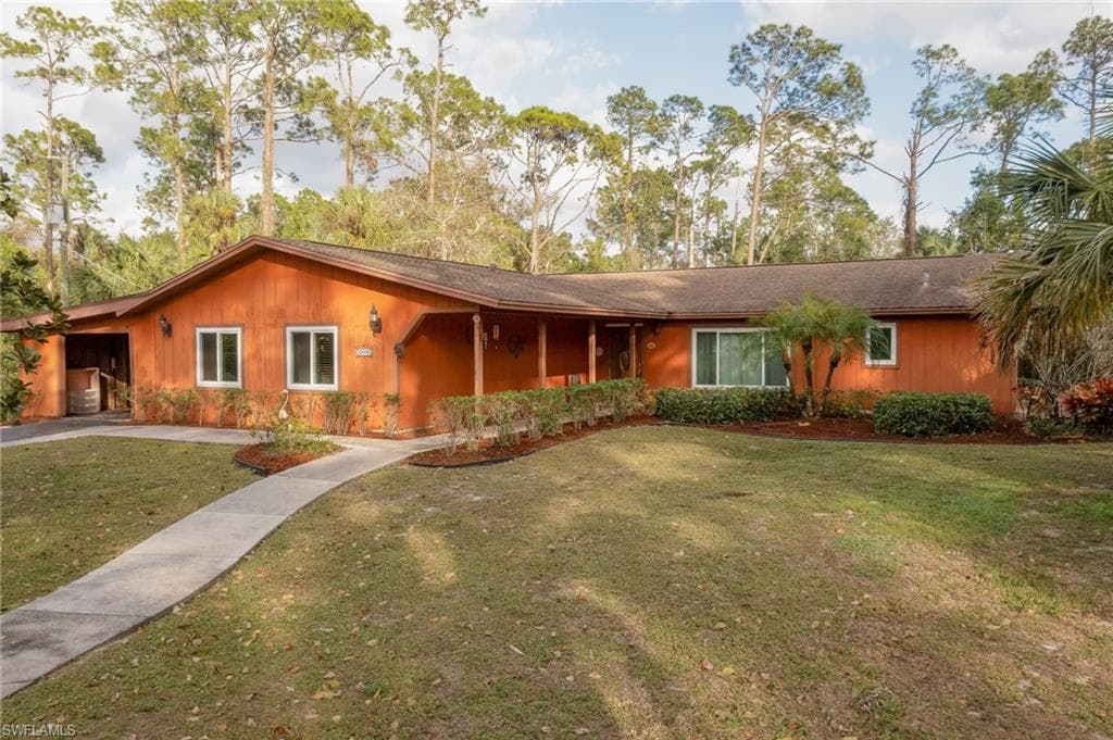 200 Wilson BLVD S NAPLES, FL 34117