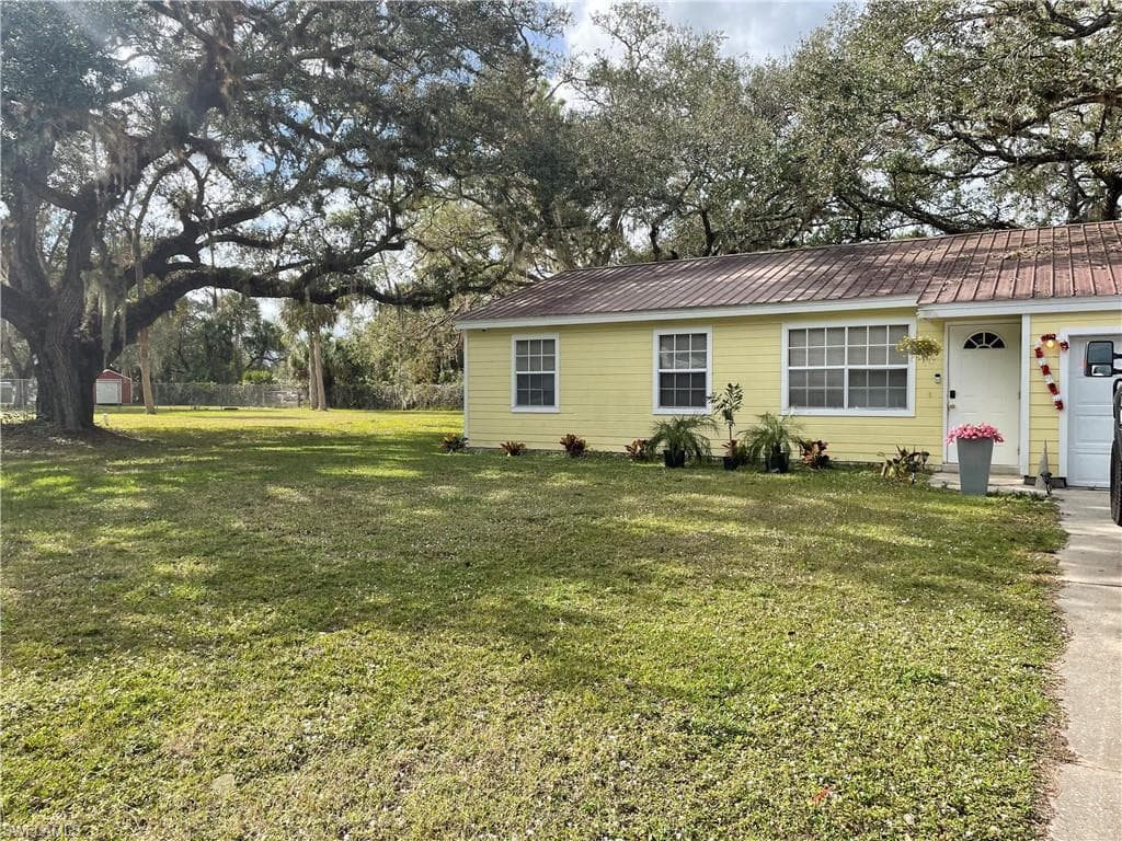 4023 Albany RD LABELLE, FL 33935
