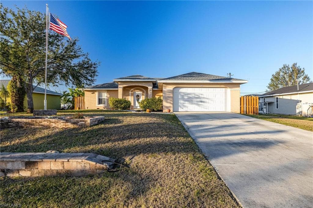 847 SW 31st TER CAPE CORAL, FL 33914