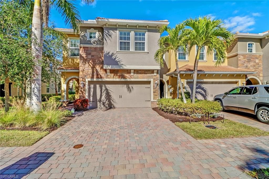 10816 Alvara Point DR BONITA SPRINGS, FL 34135