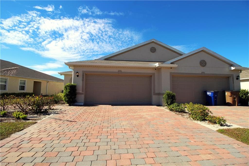 10677 Crossback LN LEHIGH ACRES, FL 33936