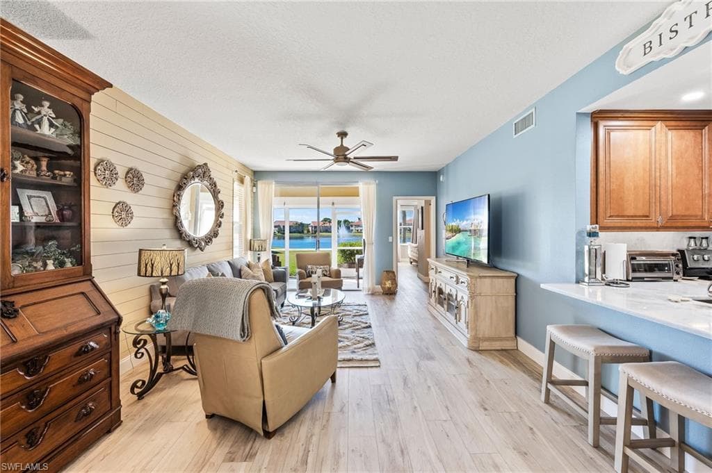 2630 Marshcreek LN 101 NAPLES, FL 34119