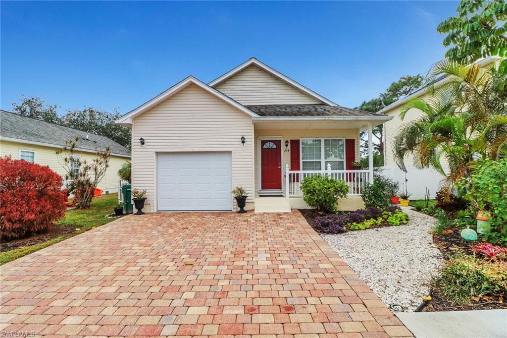 258 Leawood CIR NAPLES, FL 34104