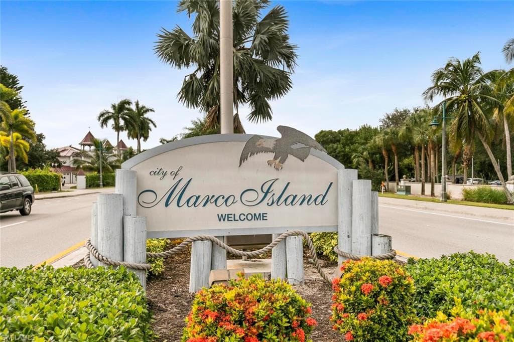 816 Rose CT MARCO ISLAND, FL 34145